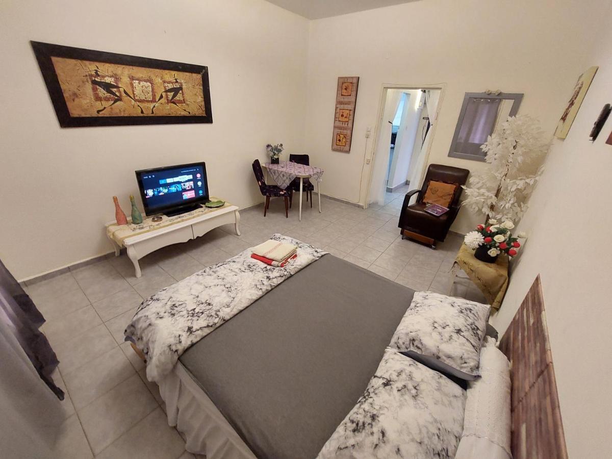 Modern Studio Central Haifa Free Wifi דירת נופש מאובזרת בחיפה Luaran gambar